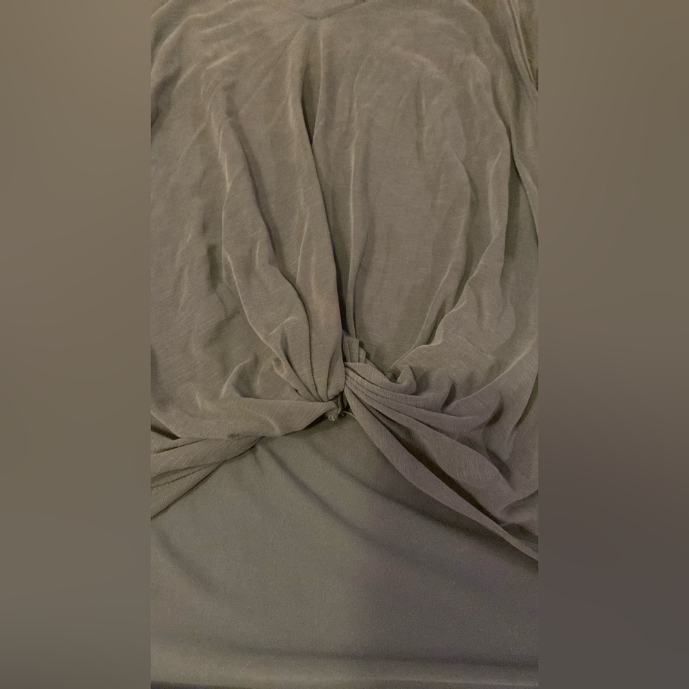 Gray blouse - Picture 2 of 3
